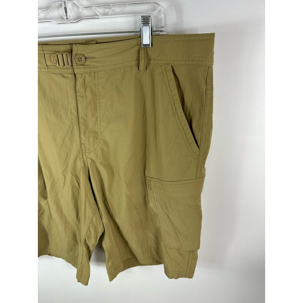 REI Co-op Tan Belted Nylon Cargo Shorts Size 40 Hiking Outdoor Breathable - Picture 11 of 13